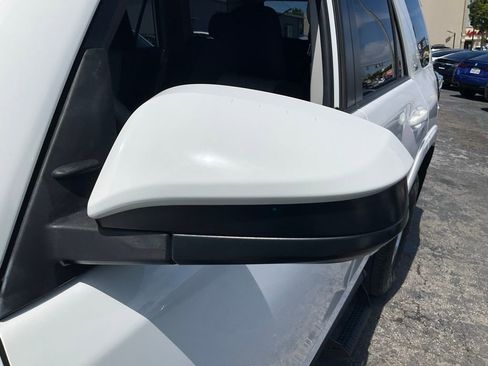 Used 2018 Toyota 4Runner SR5 RWD image 95