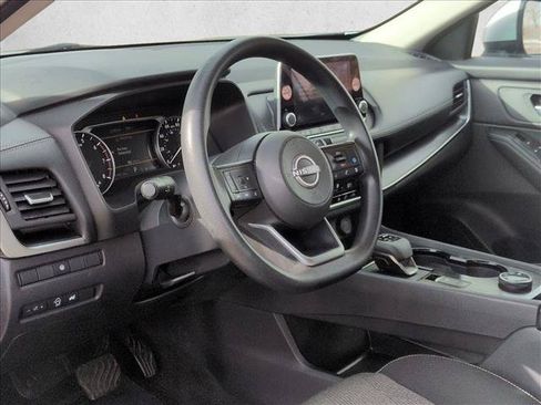 Used 2024 Nissan Rogue SV AWD/4WD image 10