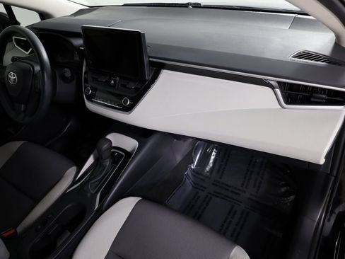 Used 2023 Toyota Corolla LE image 27