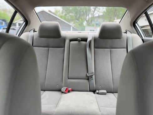 Used 2011 Nissan Altima 2.5 S w/ Special Edition Pkg image 31