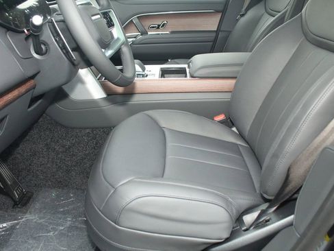 New 2026 Land Rover Range Rover SE image 24