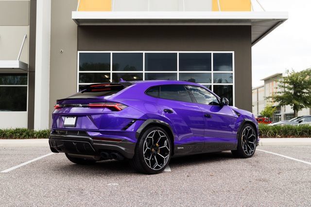 Used 2024 Lamborghini Urus Performante AWD/4WD image 3