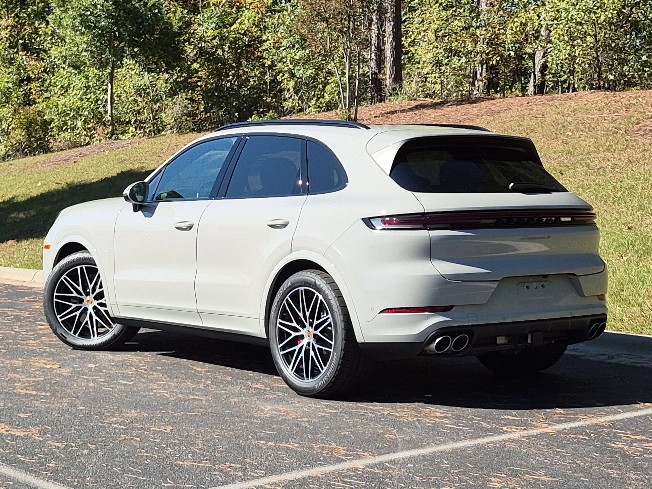 Certified 2026 Porsche Cayenne S AWD/4WD image 3