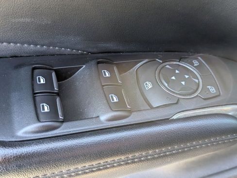 Used 2018 Lincoln MKC Premiere FWD image 9