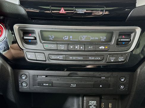 Used 2017 Honda Pilot Elite image 16