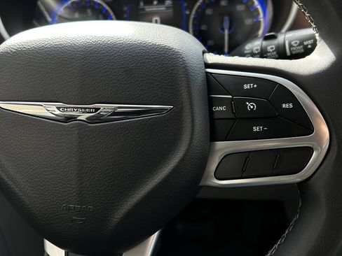 Used 2023 Chrysler Voyager LX FWD image 32