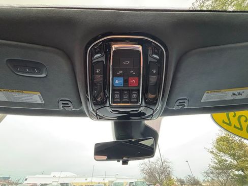 Used 2022 Jeep Grand Wagoneer Series III w/ Rear Seat Video Group 1 image 45