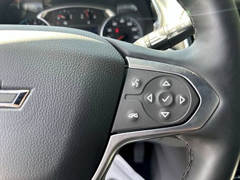 Used 2023 Chevrolet Traverse RS AWD/4WD image 17