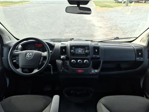 Used 2018 RAM ProMaster 2500 FWD image 12