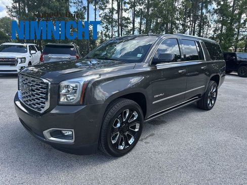 Used 2020 GMC Yukon XL Denali w/ Denali Premium Package RWD image 1