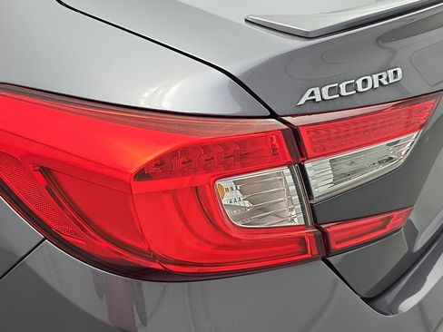 Used 2018 Honda Accord Sport image 33