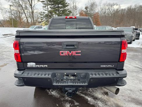 Used 2015 GMC Sierra 2500 Denali image 4
