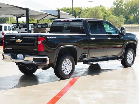 Used 2023 Chevrolet Silverado 2500 LTZ w/ LTZ Plus Package image 5