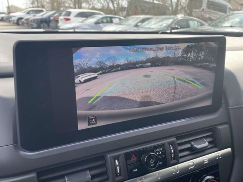 New 2026 Nissan Pathfinder S image 14