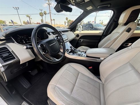 Used 2018 Land Rover Range Rover Sport HSE AWD/4WD image 12