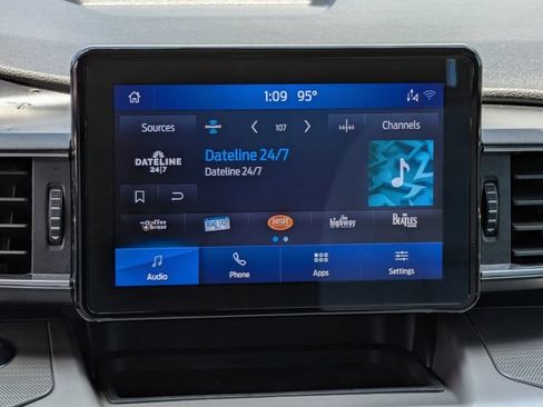 Used 2021 Ford Explorer XLT w/ Equipment Group 202A RWD image 15
