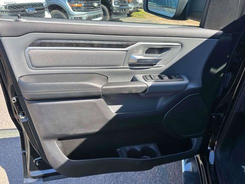 Used 2022 RAM 1500 Big Horn AWD/4WD image 15