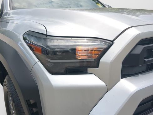 Certified 2026 Toyota 4Runner SR5 AWD/4WD image 26