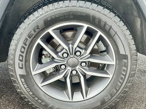 Used 2021 Jeep Grand Cherokee Limited w/ Trailer Tow Group IV AWD/4WD image 9