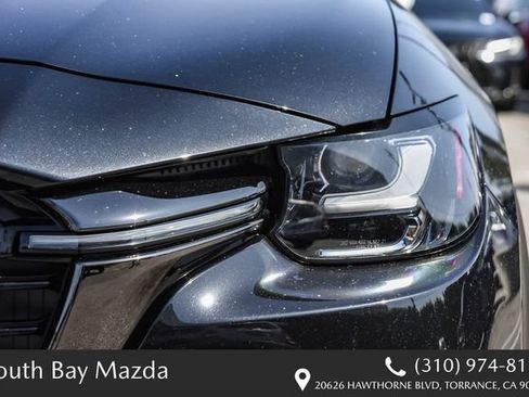 Certified 2025 MAZDA CX-70 Plug-In Hybrid w/ Premium Plus AWD/4WD image 4