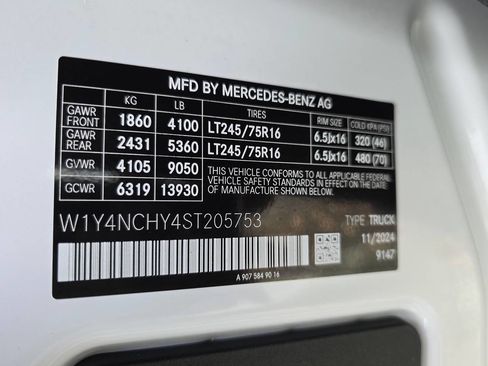 Used 2025 Mercedes-Benz Sprinter 2500 image 23