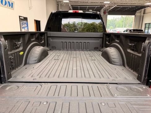 Used 2023 Ford F250 Lariat w/ Lariat Ultimate Package AWD/4WD image 9
