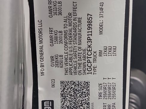 Used 2023 Chevrolet Colorado LT w/ LT Convenience Package II image 32