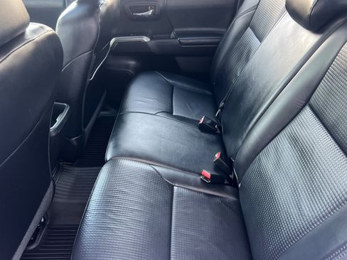 Certified 2020 Toyota Tacoma Limited image 12