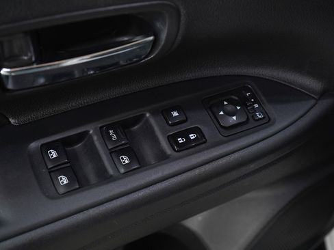 Used 2017 Mitsubishi Outlander SEL image 23