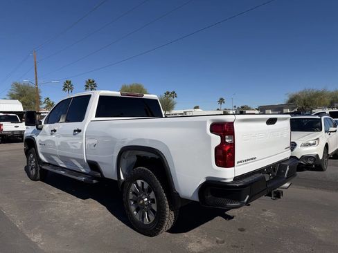 Used 2022 Chevrolet Silverado 2500 Custom w/ Custom Convenience Package image 5