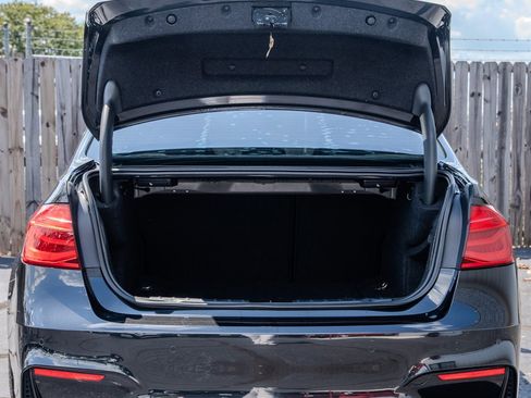 Used 2017 BMW M3 image 9