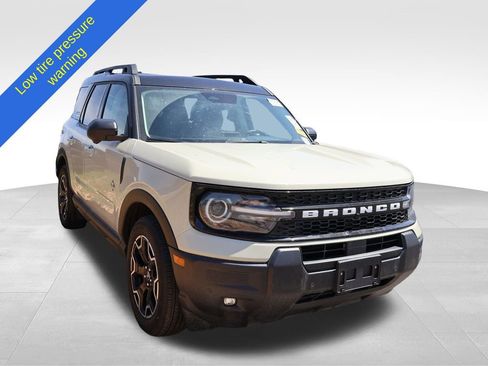 Used 2025 Ford Bronco Sport Outer Banks w/ Outer Banks Tech Package+ AWD/4WD image 11