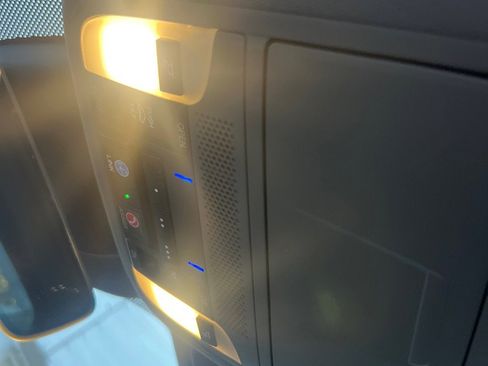 Used 2015 Acura TLX w/ Technology Package image 37