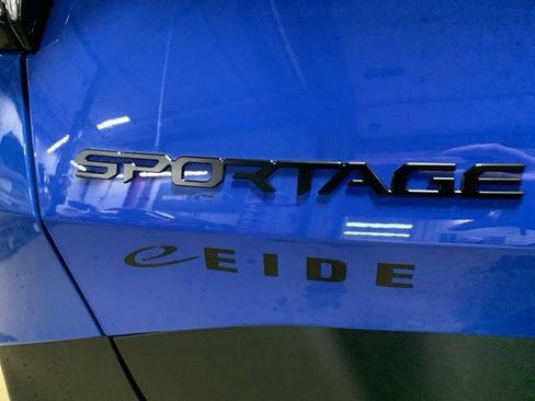 New 2026 Kia Sportage X-Line w/ X-Line Technology Package AWD/4WD image 16