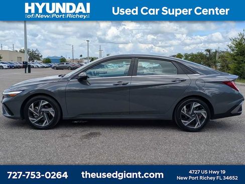 Certified 2024 Hyundai Elantra SEL w/ Convenience Package FWD image 2