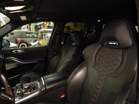 Used 2020 BMW X5 M w/ Executive Package image 17