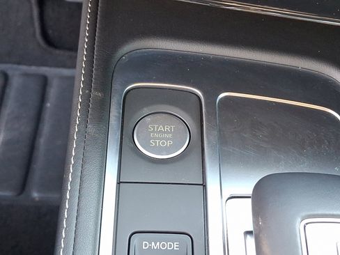 Certified 2025 INFINITI QX60 Luxe image 29