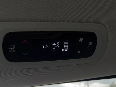 Used 2024 Chrysler Voyager LX FWD image 53