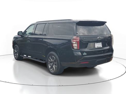 Certified 2023 Chevrolet Suburban Z71 w/ Luxury Package AWD/4WD image 3