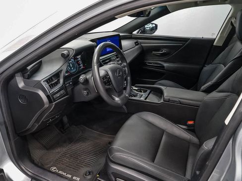 Used 2024 Lexus ES 300h w/ Premium Package FWD image 18