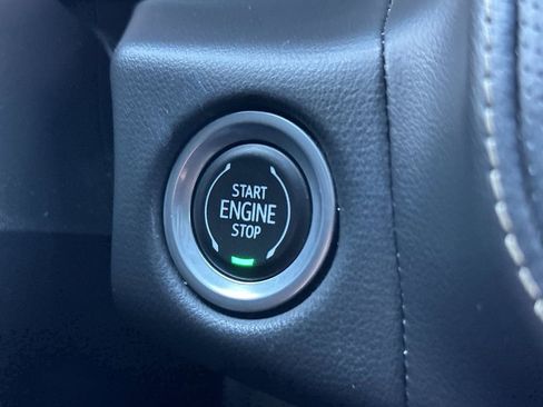 Used 2023 GMC Yukon SLT w/ SLT Premium Package image 26