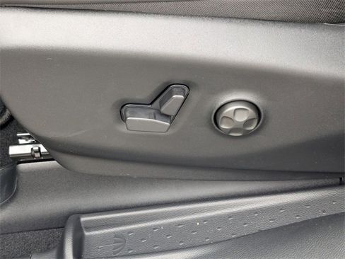 New 2026 Chrysler Pacifica Limited w/ Trailer Tow Group image 15