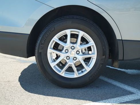 Used 2023 Chevrolet Equinox LT FWD image 42