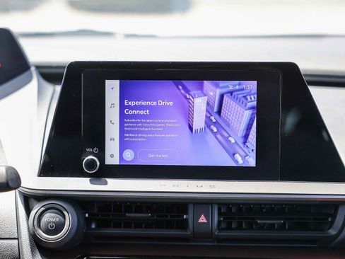 Used 2024 Toyota Prius Prime FWD image 4