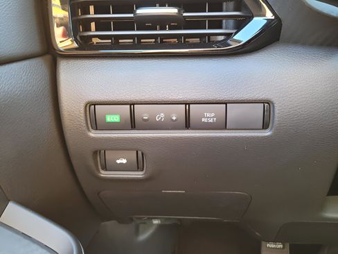 New 2025 Nissan Sentra SV image 13