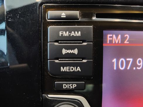 Used 2016 Nissan Sentra SR FWD image 16
