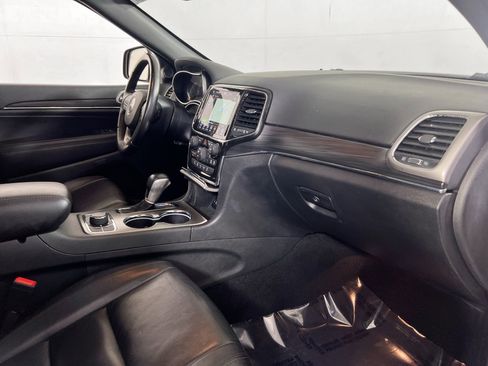 Used 2022 Jeep Grand Cherokee Limited image 28