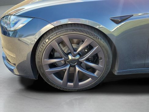 Used 2022 Tesla Model S AWD/4WD image 30