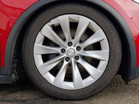 Used 2016 Tesla Model X 90D image 12