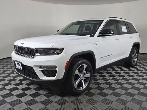 Used 2023 Jeep Grand Cherokee 4WD 4xe image 7